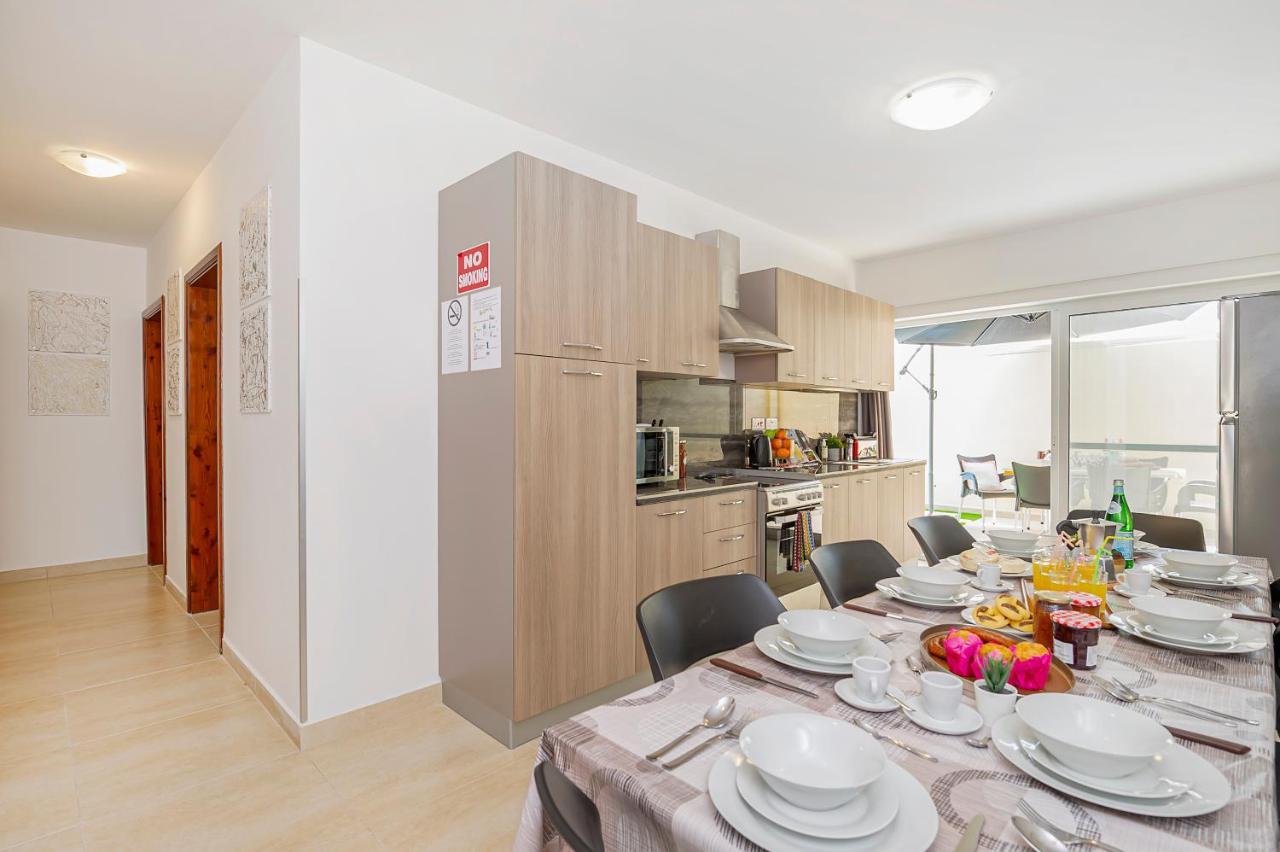 Summer Breeze 3 Bedroom Family Maisonette With Sunny Terrace In Mellieha - By Getawaysmalta Exterior photo