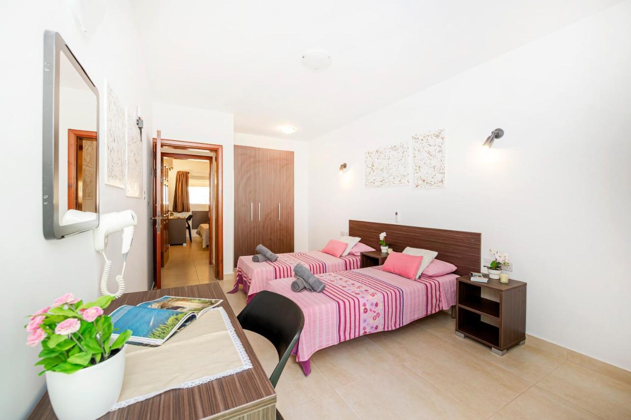 Summer Breeze 3 Bedroom Family Maisonette With Sunny Terrace In Mellieha - By Getawaysmalta Exterior photo